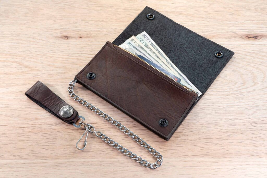 Mens Chain Wallet Made With Full Grain Leather. Mens Chain Wallet Made With Full Grain Leather.