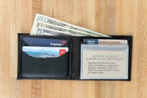 Mens Bifold Leather Wallet - Bill Slot