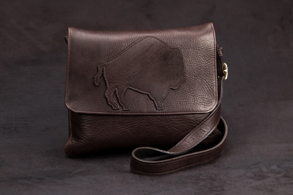 Trim Style Purse - Buffalo Applique