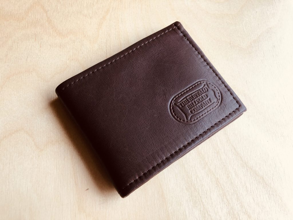 How To Clean Your Leather Wallet How To Clean Your Leather Wallet