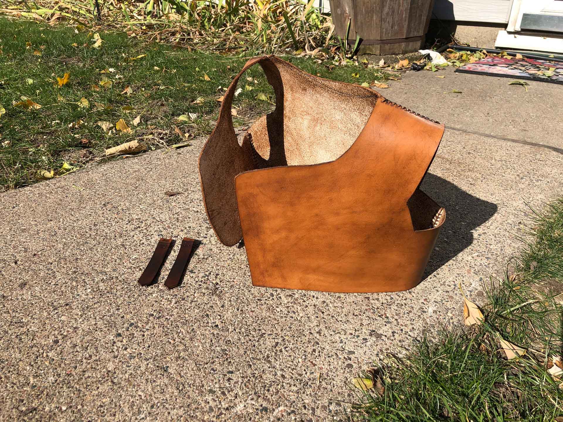 Leather-Armor-Stitching-Cuirass-Fasteners How To Make Leather Armor